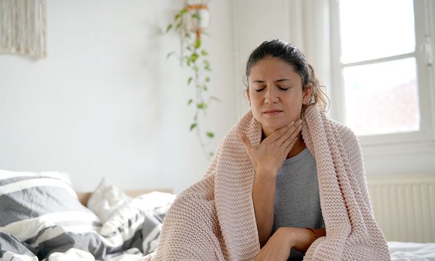 Halsschmerzen: Was hilft, wenn` es im Hals kratzt?