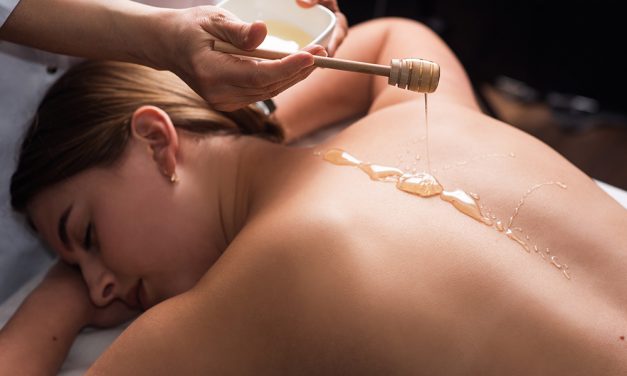 Die belebende Kraft des Honigs – Honigmassage