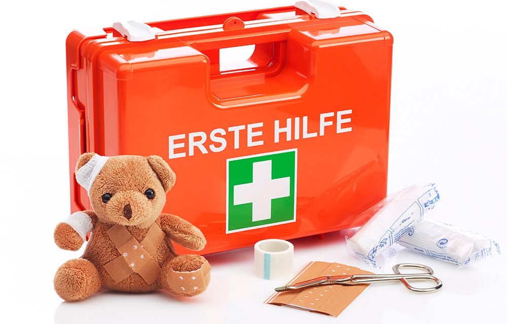 Schnelle erste Hilfe bei Kleinkindern – Erst großes Trara, dann Tatütata