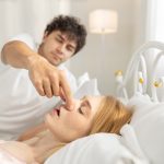 Abhilfe bei Schnarchen