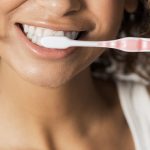 Zähneputzen – wie denn nun richtig?