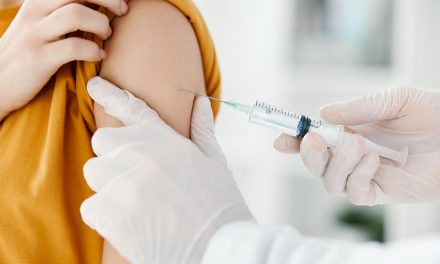 Alle Jahre wieder „Grippeimpfung“ – Risiko oder Schutz?