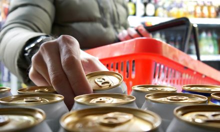 Versteckte Zutat ‚Alkohol‘ in vielen Lebensmitteln enthalten!